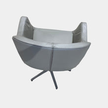 Load image into Gallery viewer, Armchair