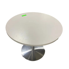 Load image into Gallery viewer, Round table
