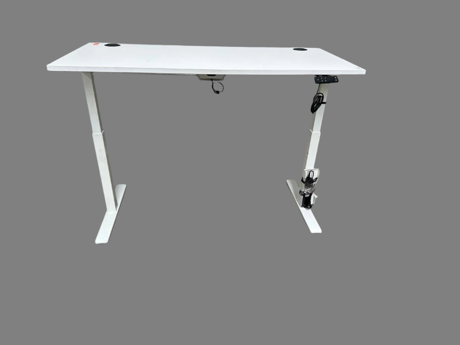 Electric sit to stand desk
