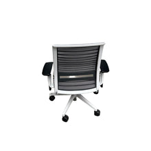 Load image into Gallery viewer, &#39;Steelcase&#39; Think chair
