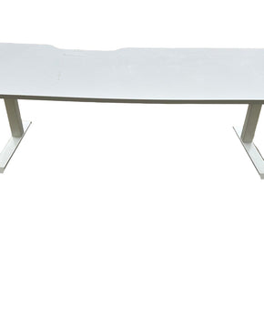Sit to stand workstation