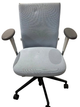 'Vitra' Task Chair (Blue)